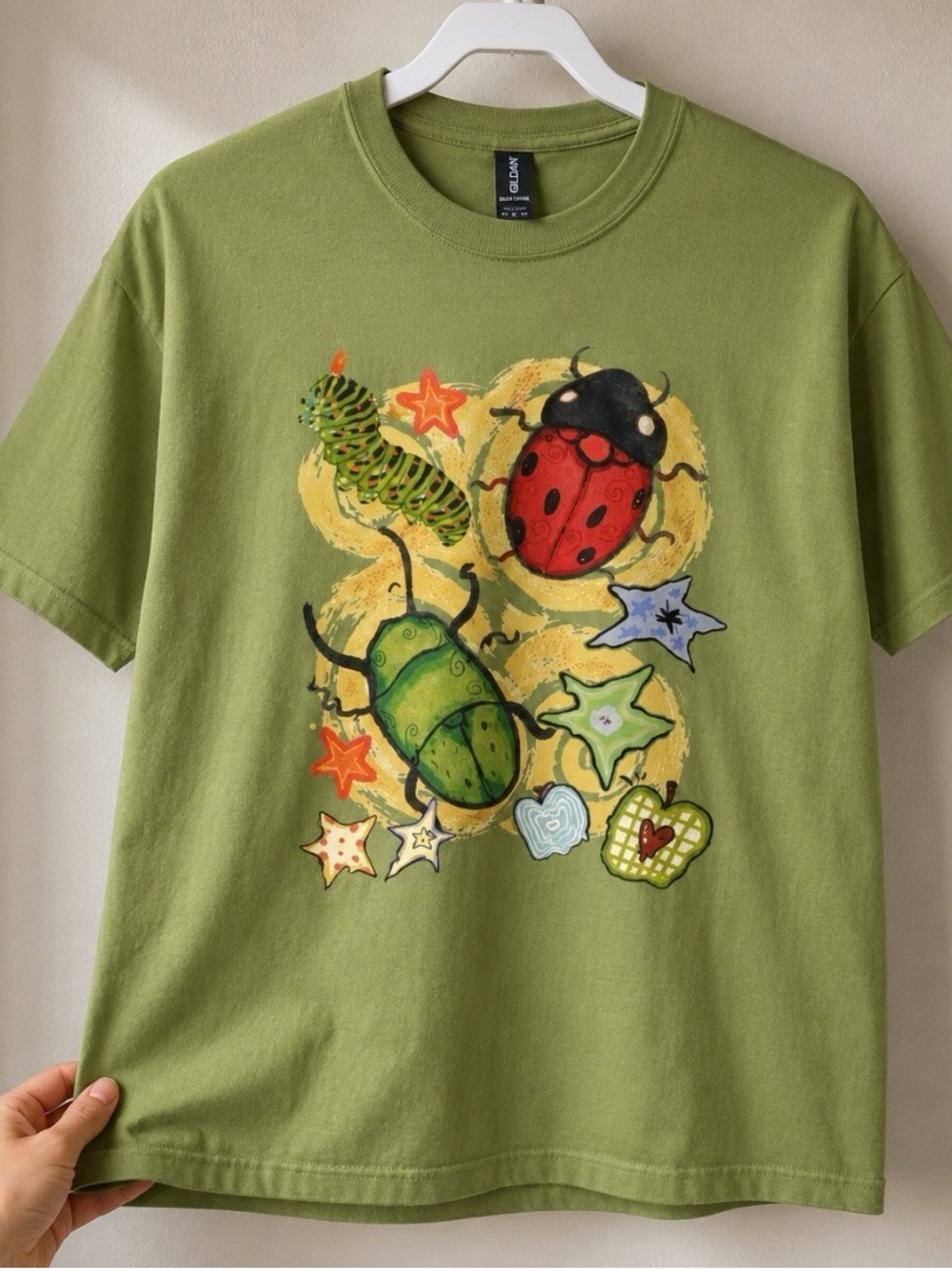 Kiwi Beetle Graphic T-Shirt